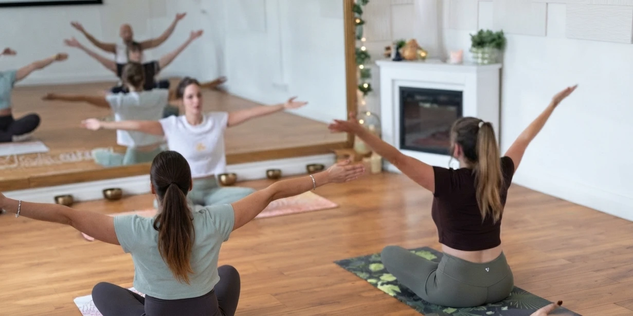 Studio Vilmorin : cours de yoga face au miroir